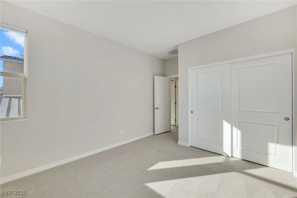 10280 Midnight Meteor, Las Vegas, NV 89166