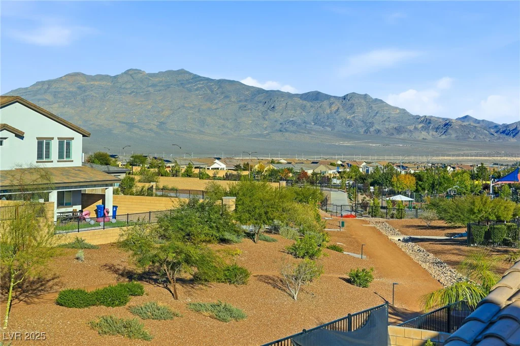 10280 Midnight Meteor, Las Vegas, NV 89166
