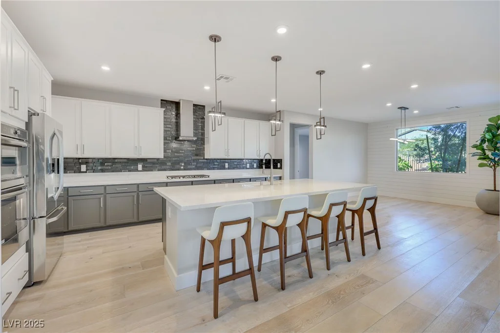 10280 Midnight Meteor, Las Vegas, NV 89166