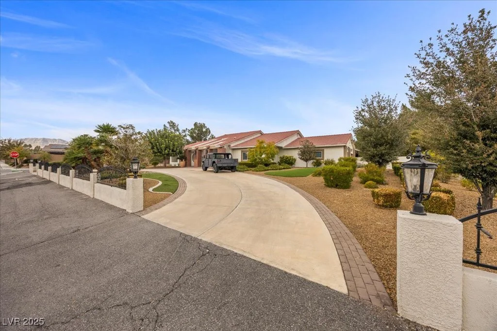8180 Red Coach, Las Vegas, NV 89129
