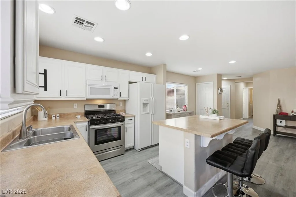 5677 African Lilly, Las Vegas, NV 89130