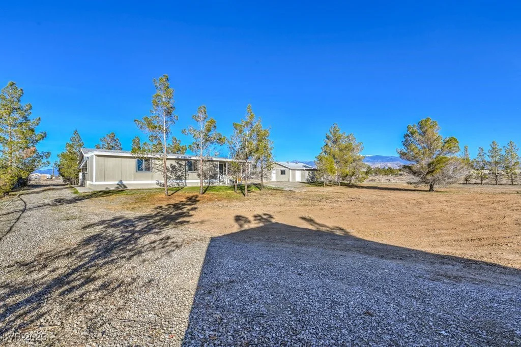 261 Falcon, Pahrump, NV 89048