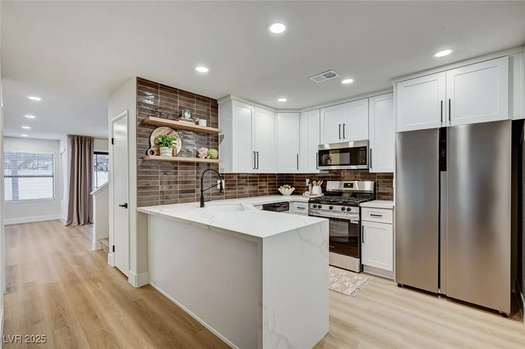 3948 Cobble Creek, Las Vegas, NV 89108