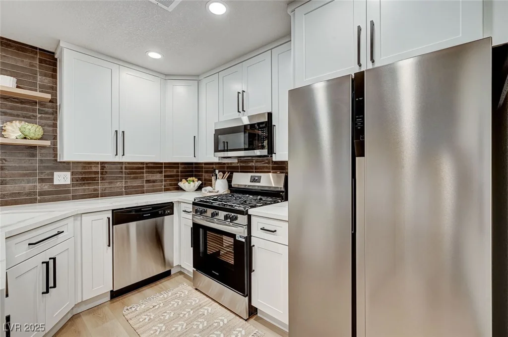 3948 Cobble Creek, Las Vegas, NV 89108