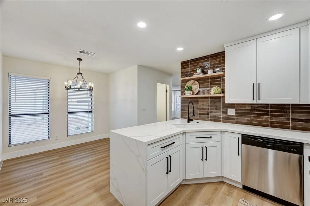 3948 Cobble Creek, Las Vegas, NV 89108