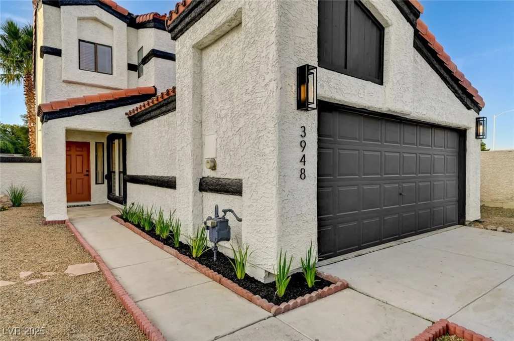 3948 Cobble Creek, Las Vegas, NV 89108