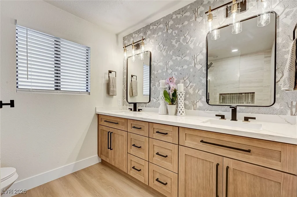 3948 Cobble Creek, Las Vegas, NV 89108