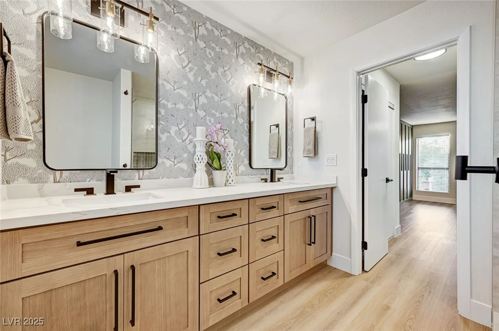 3948 Cobble Creek, Las Vegas, NV 89108