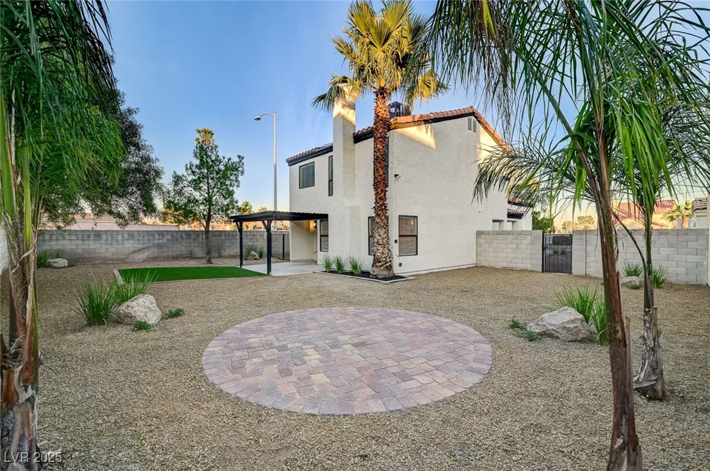 3948 Cobble Creek, Las Vegas, NV 89108
