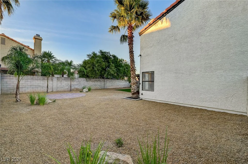 3948 Cobble Creek, Las Vegas, NV 89108
