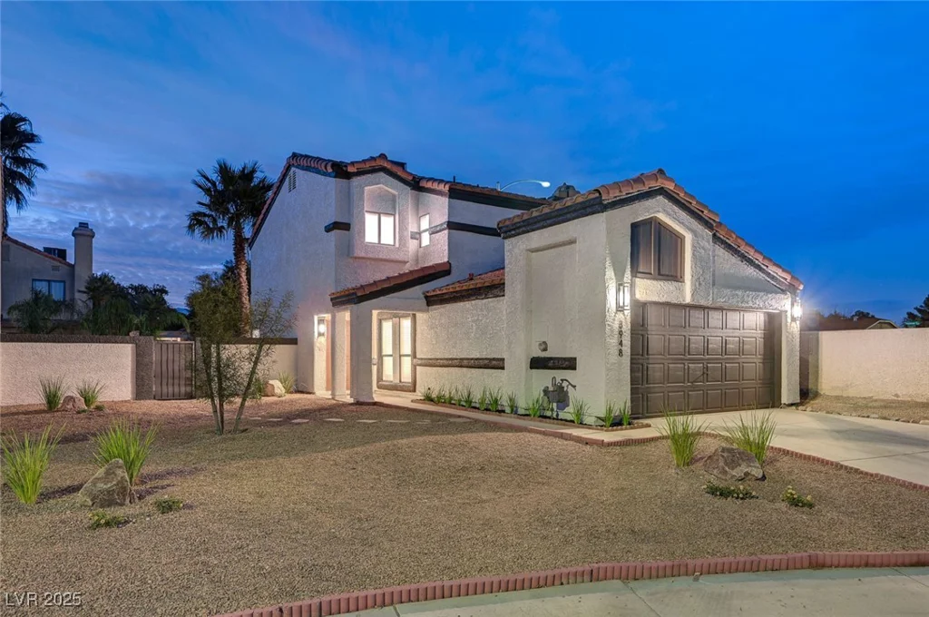 3948 Cobble Creek, Las Vegas, NV 89108