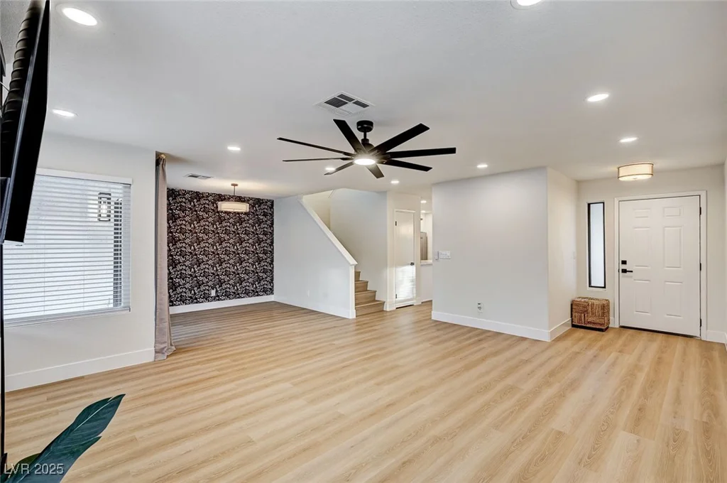 3948 Cobble Creek, Las Vegas, NV 89108