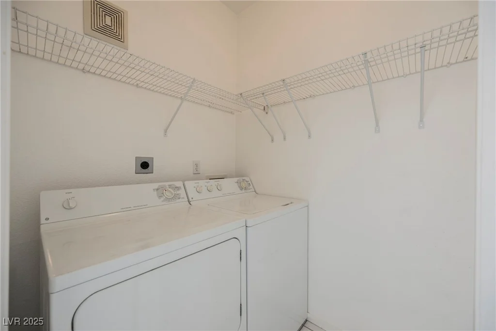 6480 Annie Oakley, Las Vegas, NV 89120