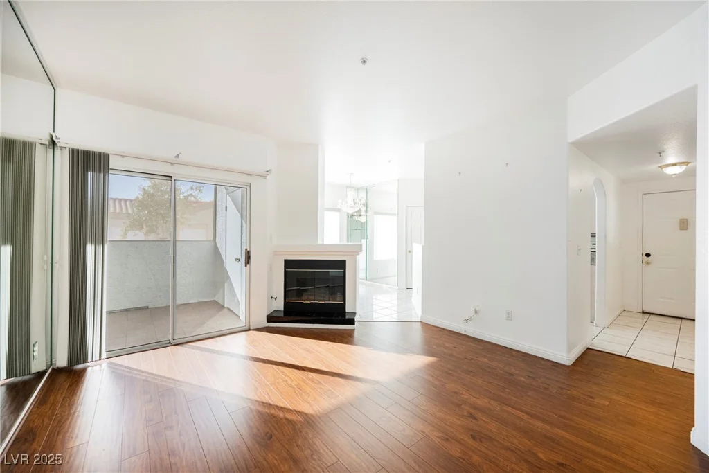 6480 Annie Oakley, Las Vegas, NV 89120