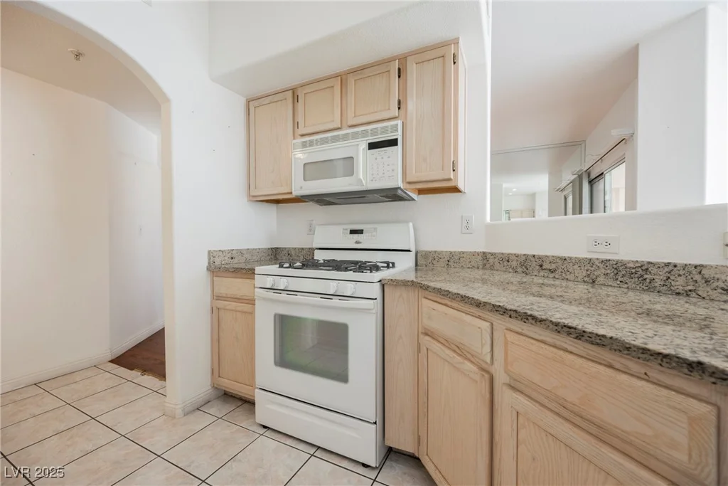 6480 Annie Oakley, Las Vegas, NV 89120