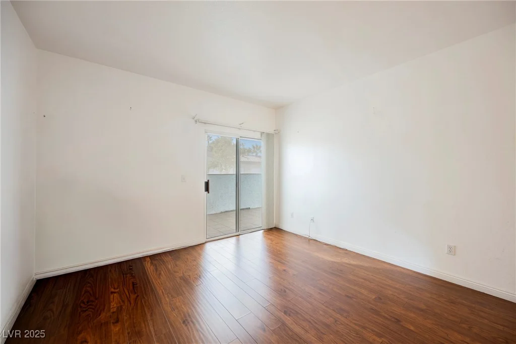 6480 Annie Oakley, Las Vegas, NV 89120