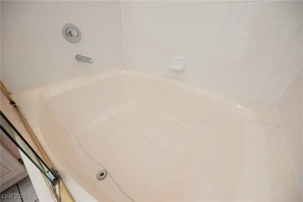 6480 Annie Oakley, Las Vegas, NV 89120