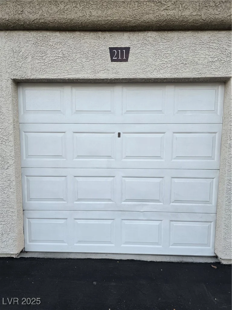 6480 Annie Oakley, Las Vegas, NV 89120