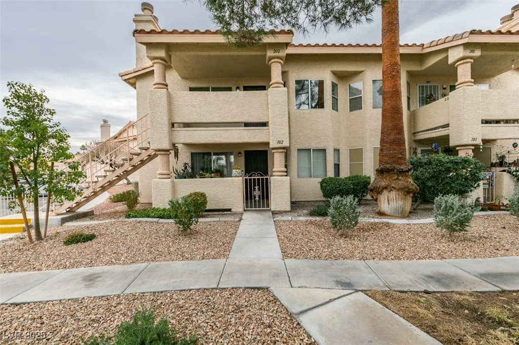 1301 Pinto Rock, Las Vegas, NV 89128
