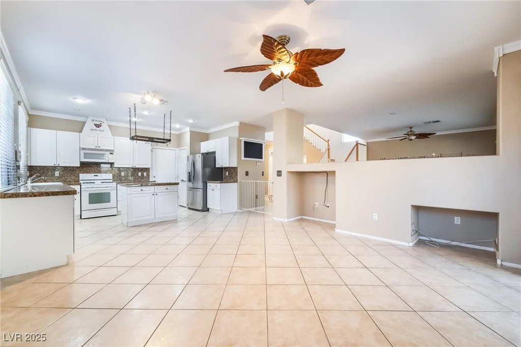 894 Sir Winston, Henderson, NV 89052