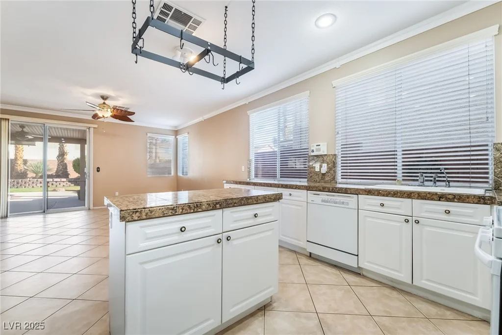 894 Sir Winston, Henderson, NV 89052