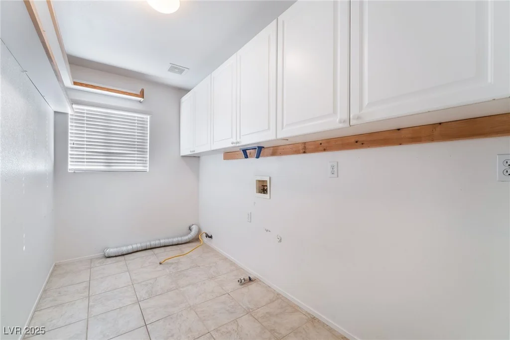 894 Sir Winston, Henderson, NV 89052