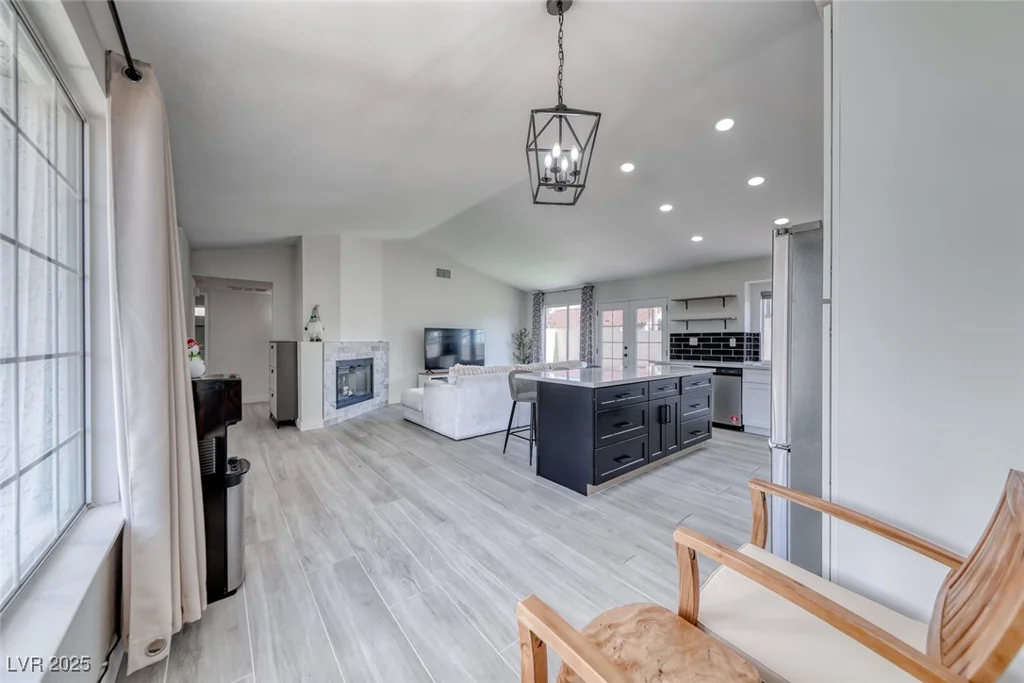 3220 Beacon Shores, Las Vegas, NV 89117