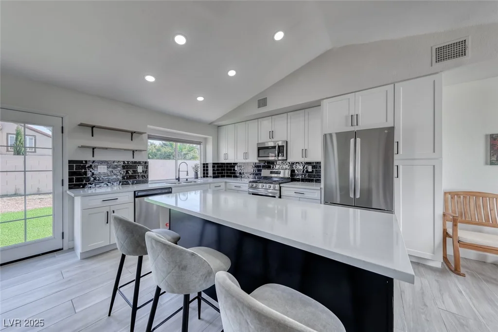 3220 Beacon Shores, Las Vegas, NV 89117