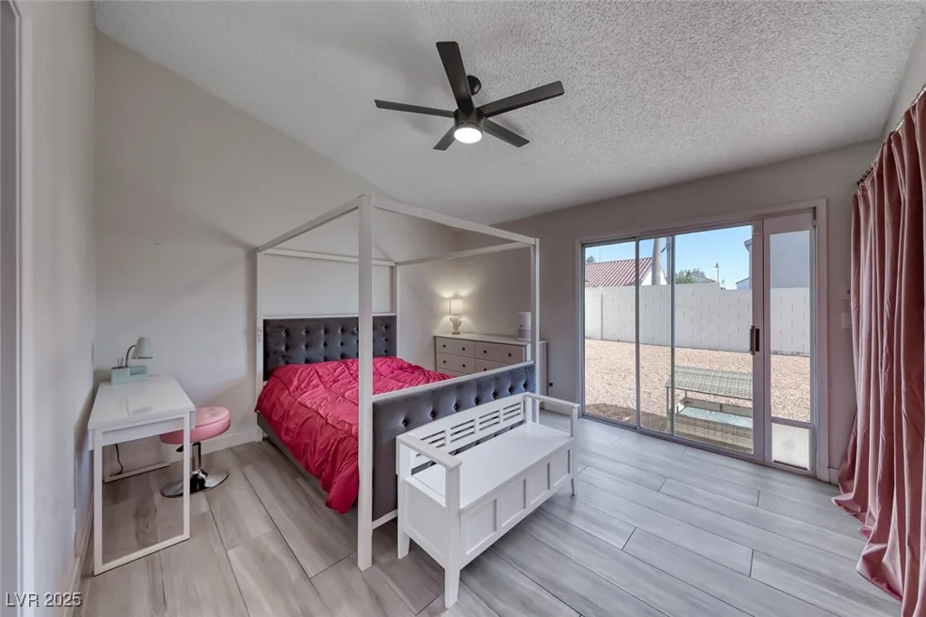 3220 Beacon Shores, Las Vegas, NV 89117