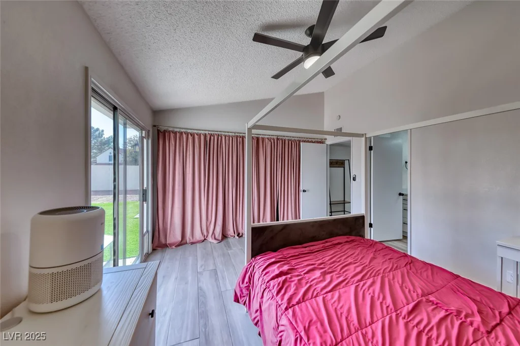 3220 Beacon Shores, Las Vegas, NV 89117