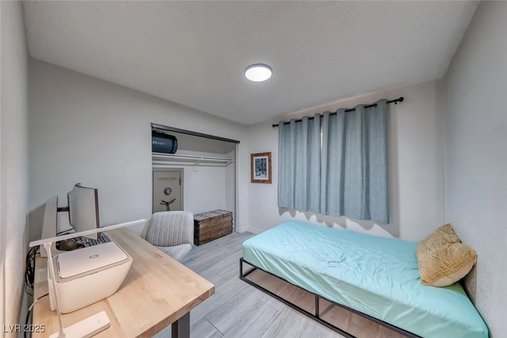 3220 Beacon Shores, Las Vegas, NV 89117