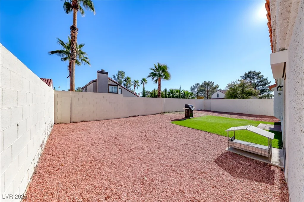 3220 Beacon Shores, Las Vegas, NV 89117