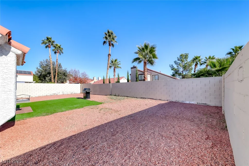 3220 Beacon Shores, Las Vegas, NV 89117