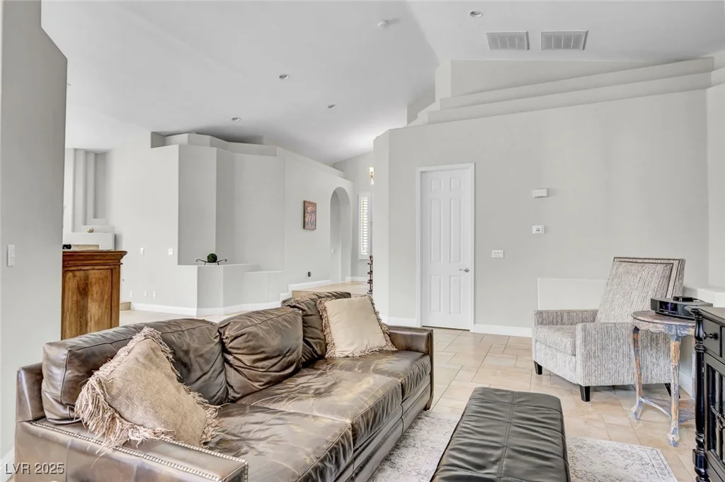 8809 Las Olivas, Las Vegas, NV 89147