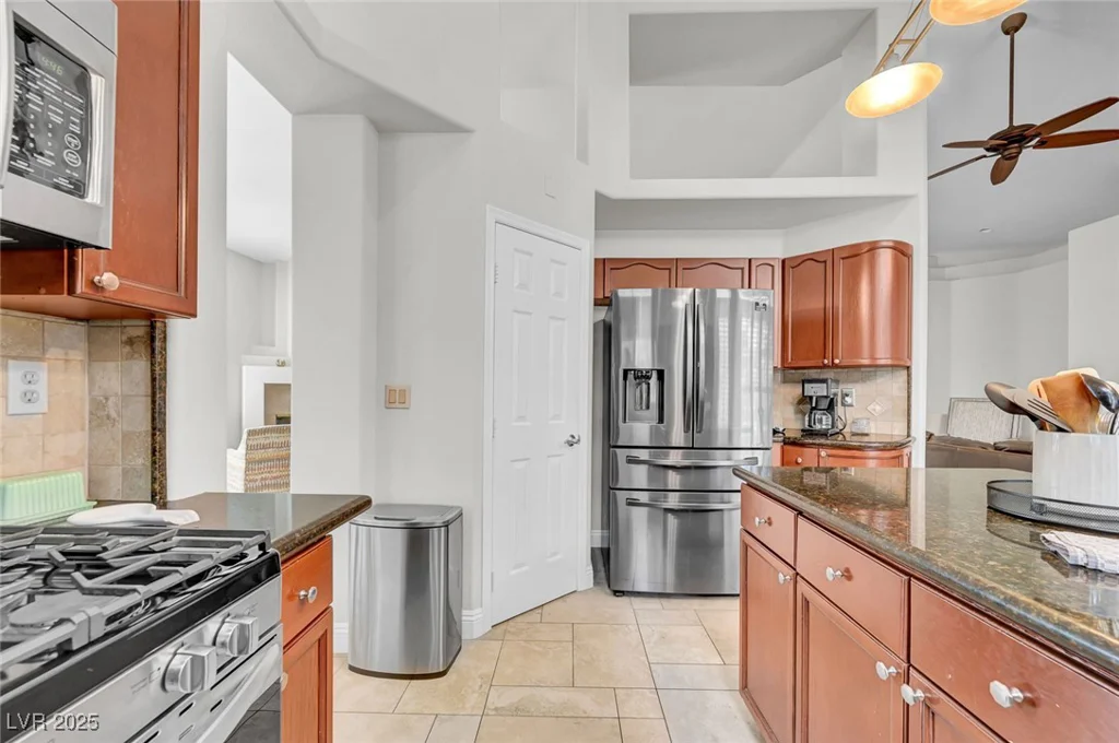 8809 Las Olivas, Las Vegas, NV 89147