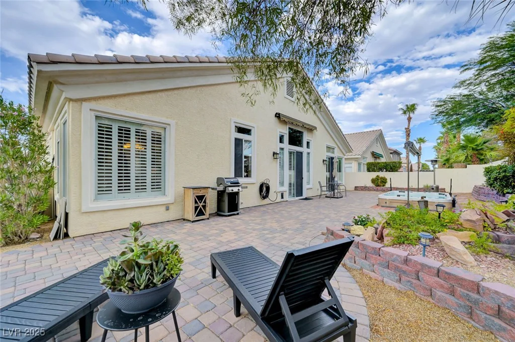 8809 Las Olivas, Las Vegas, NV 89147