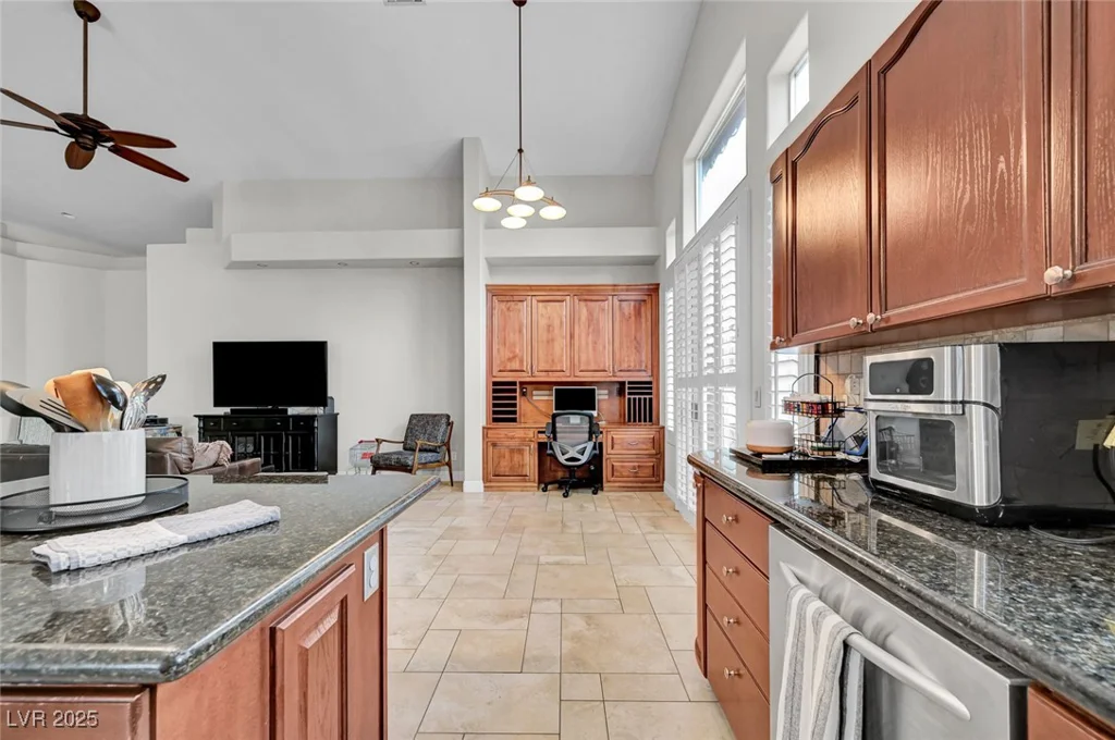 8809 Las Olivas, Las Vegas, NV 89147