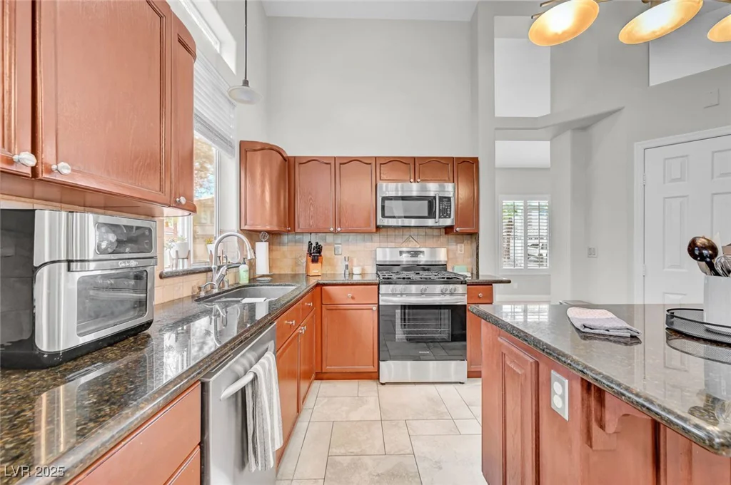 8809 Las Olivas, Las Vegas, NV 89147