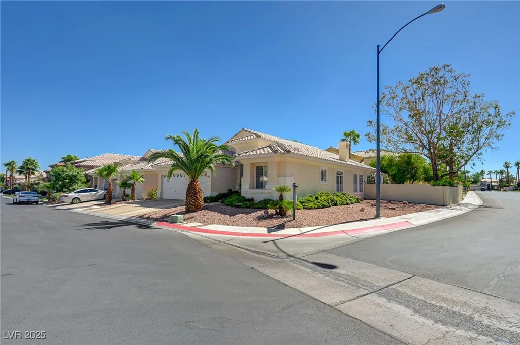 8809 Las Olivas, Las Vegas, NV 89147