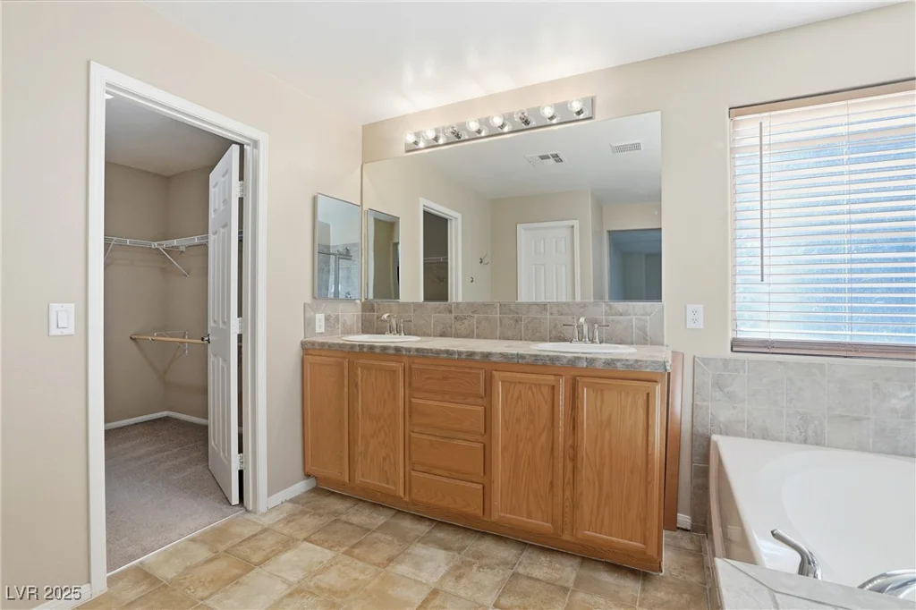7321 Rietz Canyon, Las Vegas, NV 89131