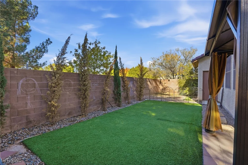 7321 Rietz Canyon, Las Vegas, NV 89131