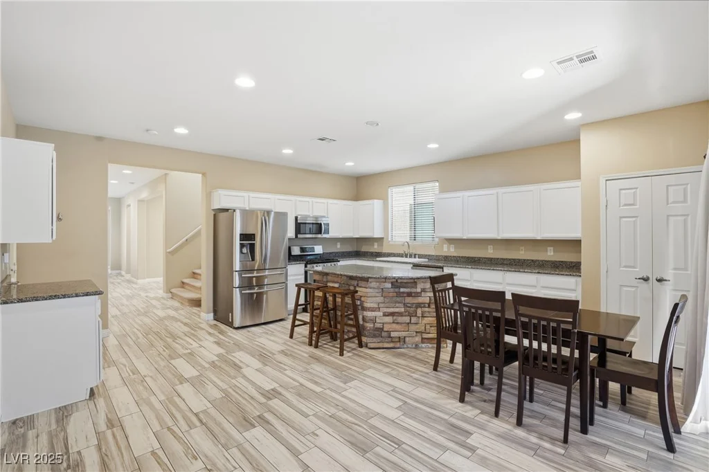7321 Rietz Canyon, Las Vegas, NV 89131