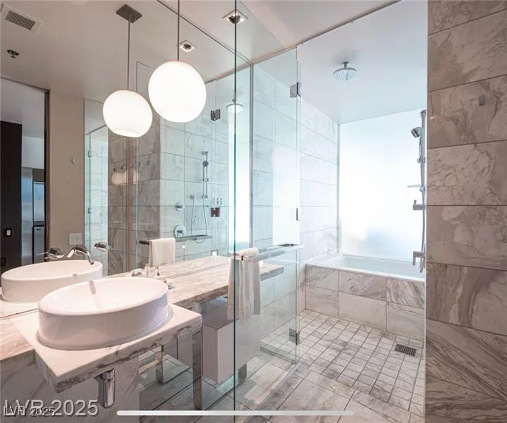 4381 Flamingo, Las Vegas, NV 89103
