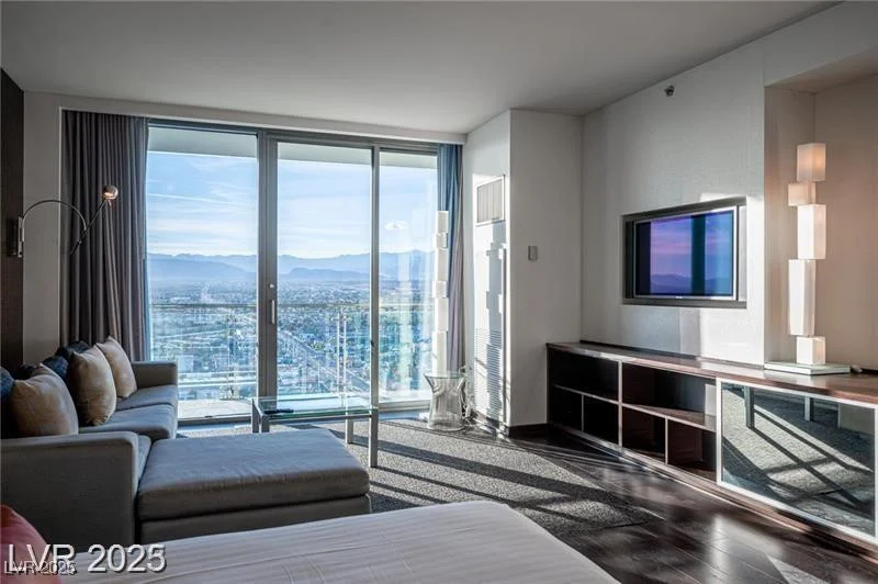 4381 Flamingo, Las Vegas, NV 89103