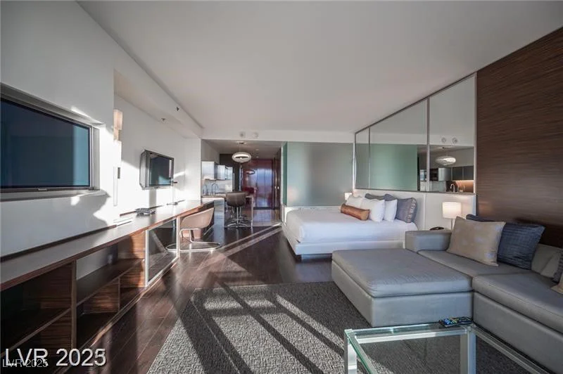 4381 Flamingo, Las Vegas, NV 89103