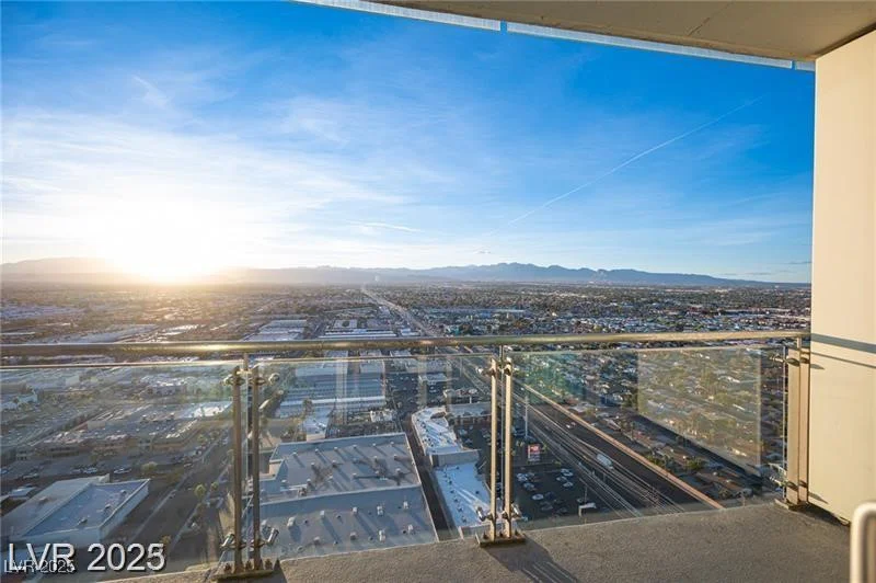 4381 Flamingo, Las Vegas, NV 89103