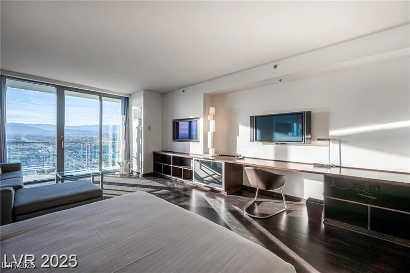 4381 Flamingo, Las Vegas, NV 89103