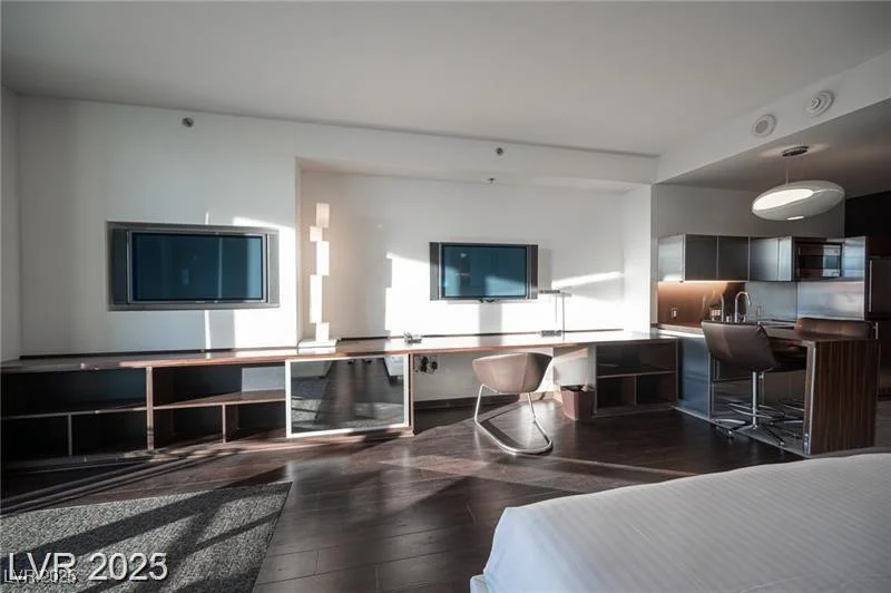 4381 Flamingo, Las Vegas, NV 89103