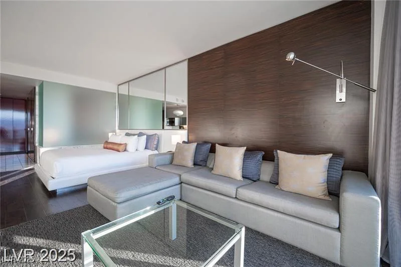 4381 Flamingo, Las Vegas, NV 89103