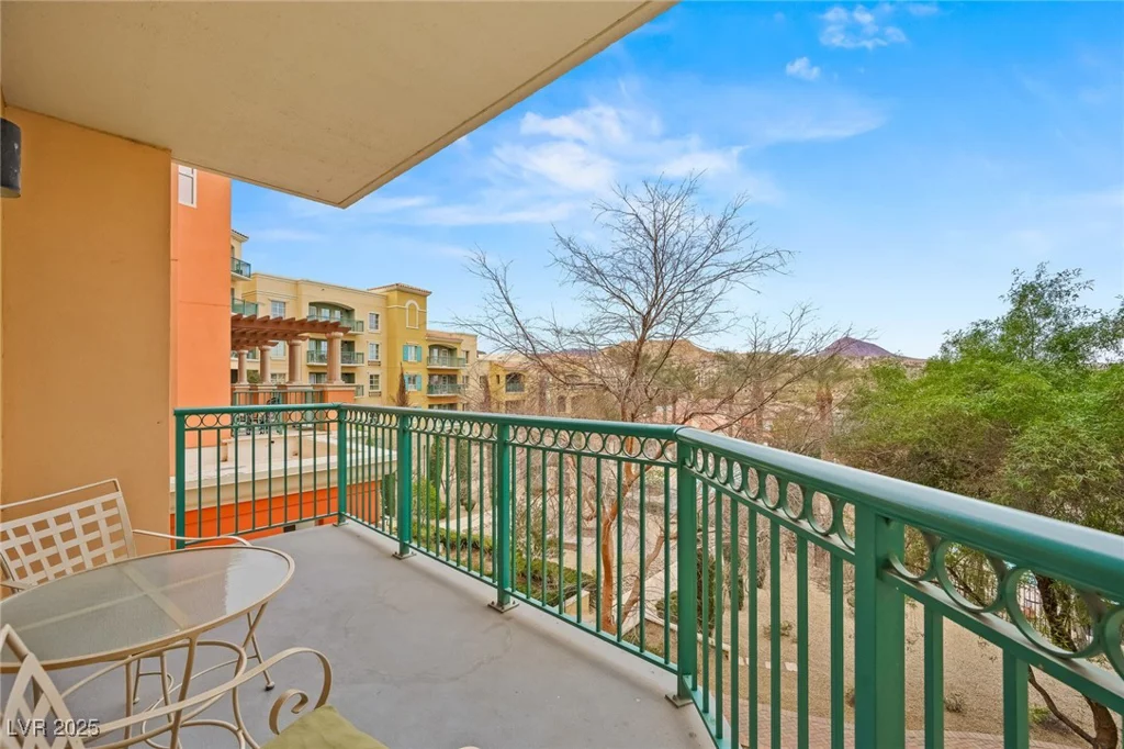 30 Strada Di Villaggio, Henderson, NV 89011